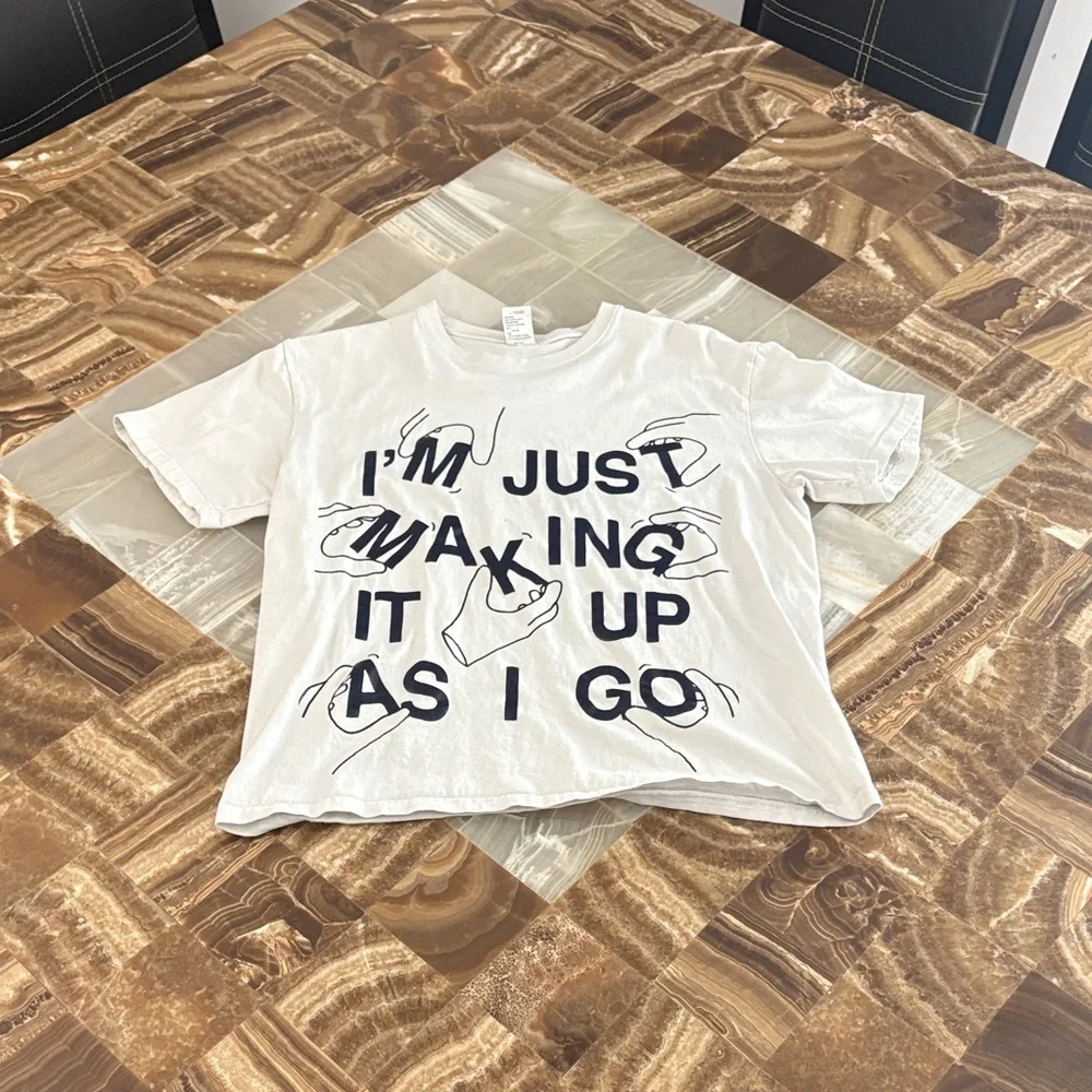 Graphic tee - Picture 1 of 2